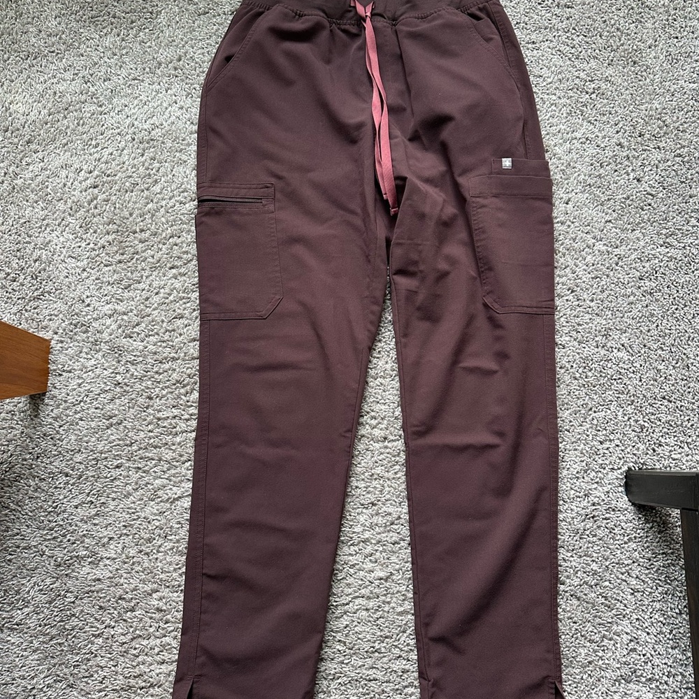 Figs Women's High Waisted Brown Scrub Pants